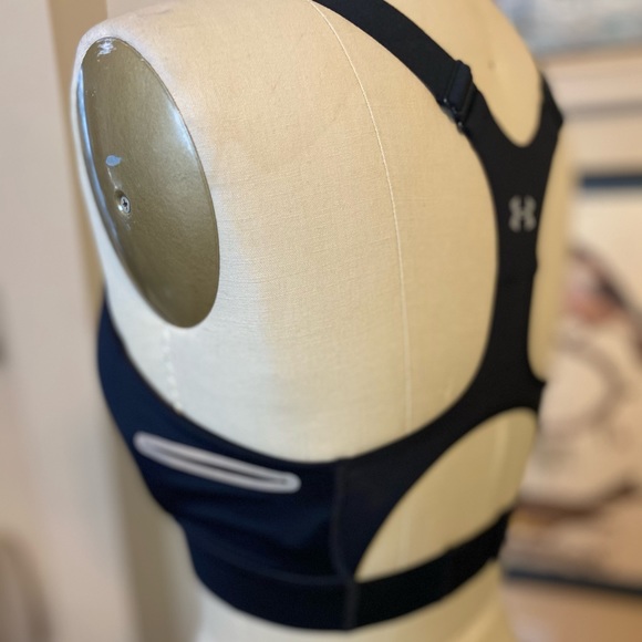 NWOT Under Armour Sports Bra - Picture 8 of 14